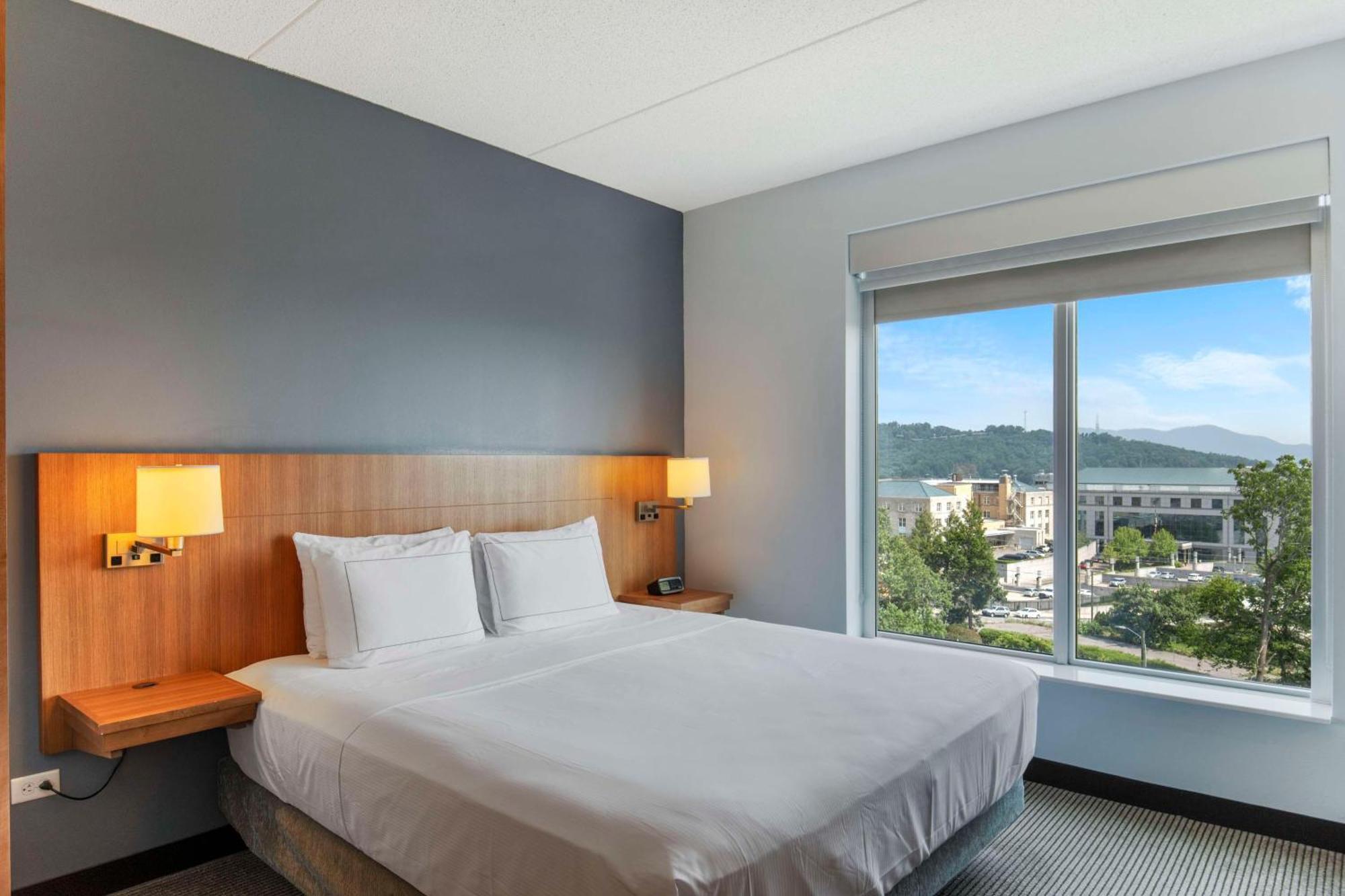 ไฮแอท เพลส แอชวิลล์ ดาวน์ทาวน์ Hotel ภายนอก รูปภาพ